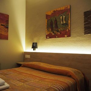 Hostal Acella